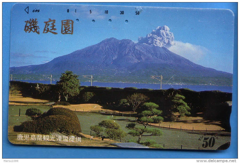 Japan Japon Télécarte Telefonkarte Phonecard - Mountain Berg Vulkan Volcan - Vulkane