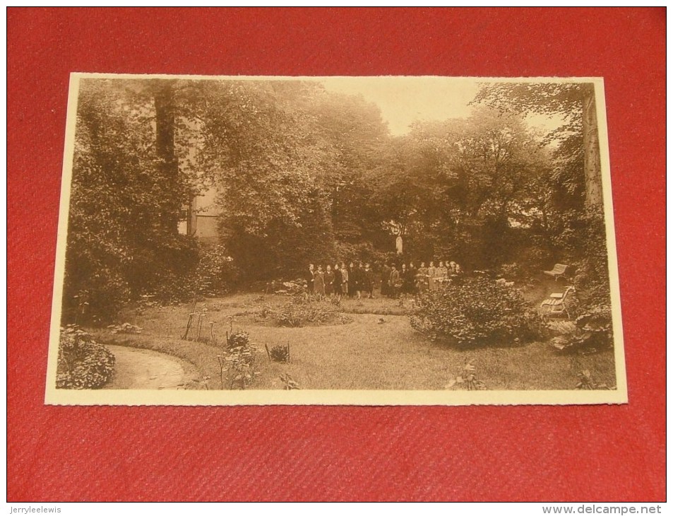 BRUXELLES -  Maison De Retraite De La Jeunesse Chrétienne , Rue Philomène  -  Chapelet Au Jardin - Bildung, Schulen & Universitäten