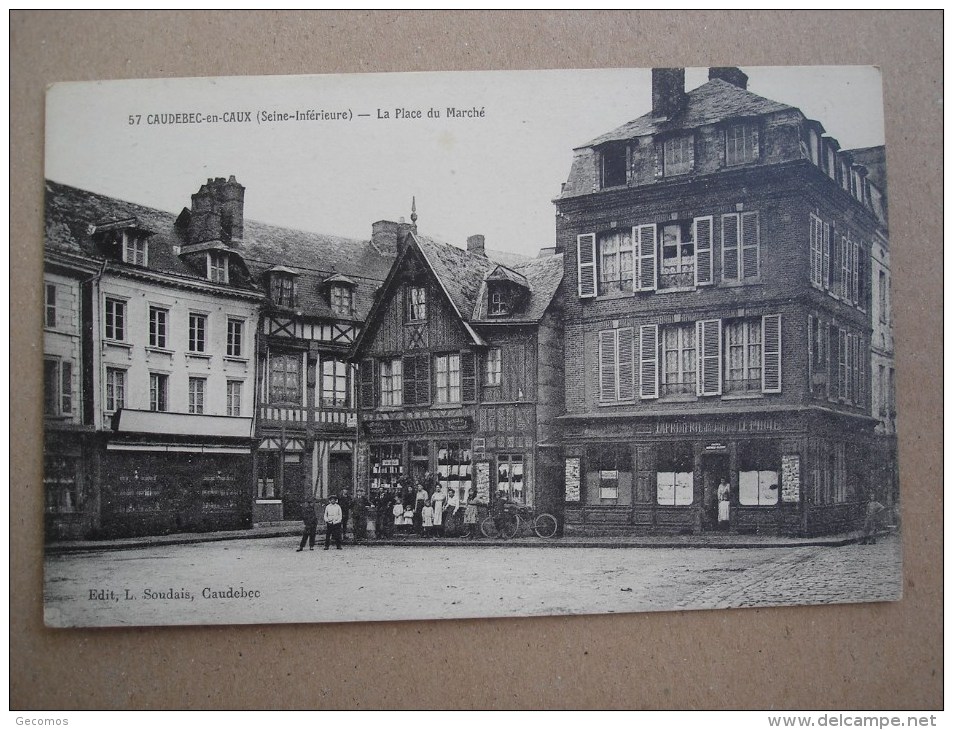 CPA 76 - CAUDEBEC EN CAUX - Place Du Marché (commerces...) - Autres & Non Classés