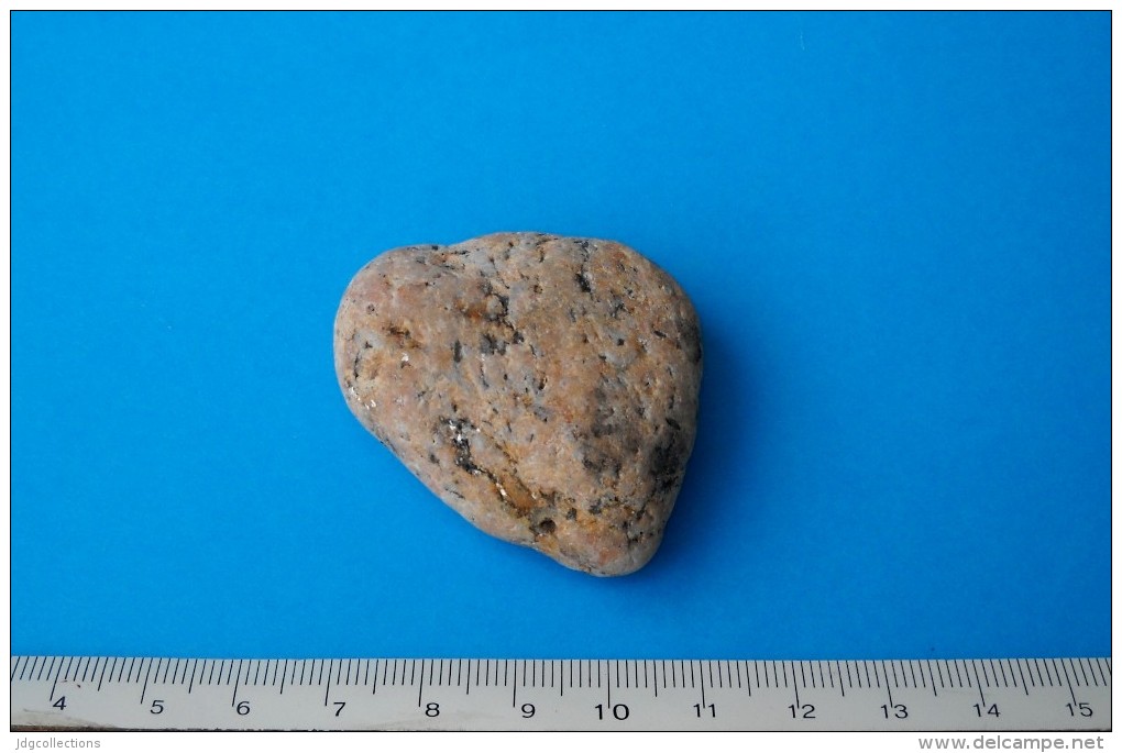 # M017 GRANIT ESTEREL - South France, Provence, Pebble Piedra Ore MineralMinerio Minerai Minerale Erz Granito - Minerals