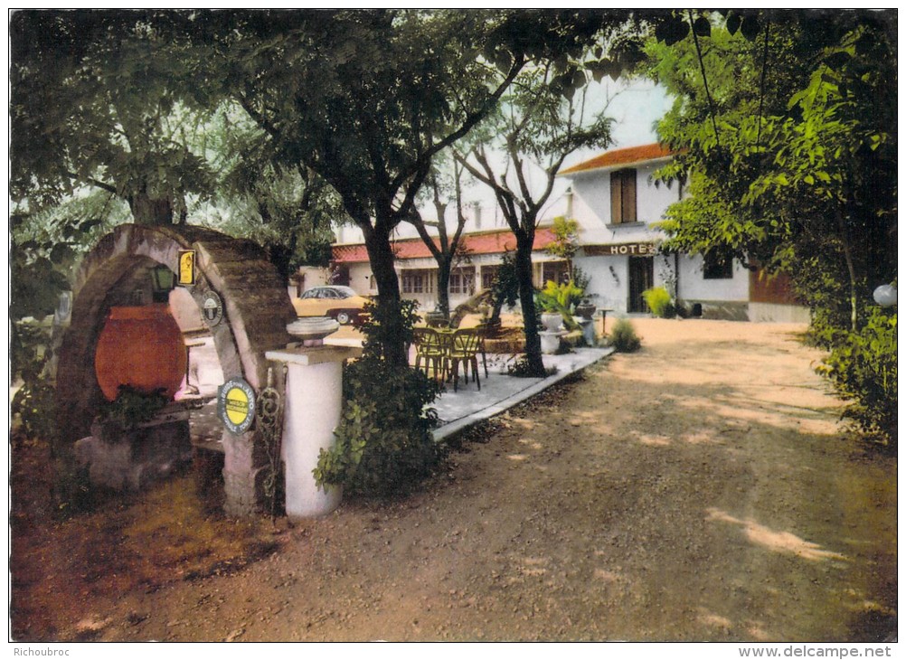 30 RARE VILLENEUVE LES AVIGNON HOTEL RESTAURANT LE CANARD LA TERRASSE / ROUTE DE SAUVETERRE - Villeneuve-lès-Avignon