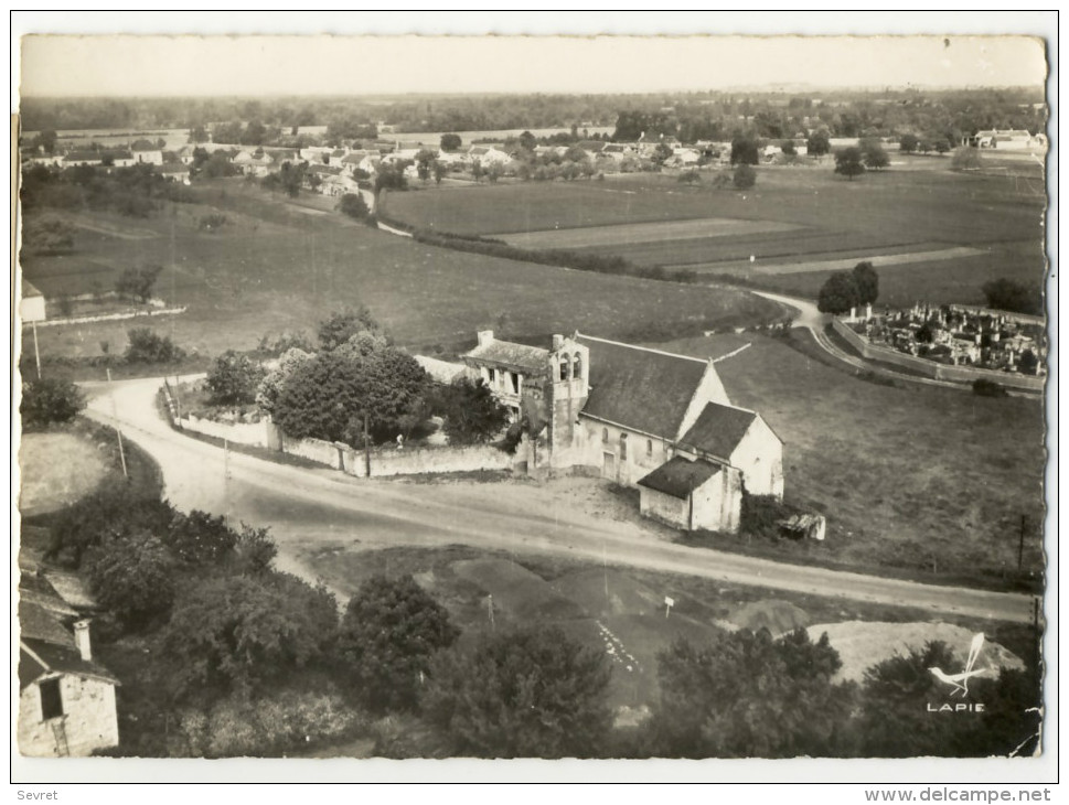 MORTON. - Vue Aérienne De L'Eglise. CPM Dentelée. Carte Rare - Availles Limouzine