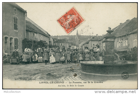 88 LIFFOL LE GRAND / La Fontaine, Rue De La Gravière / - Liffol Le Grand