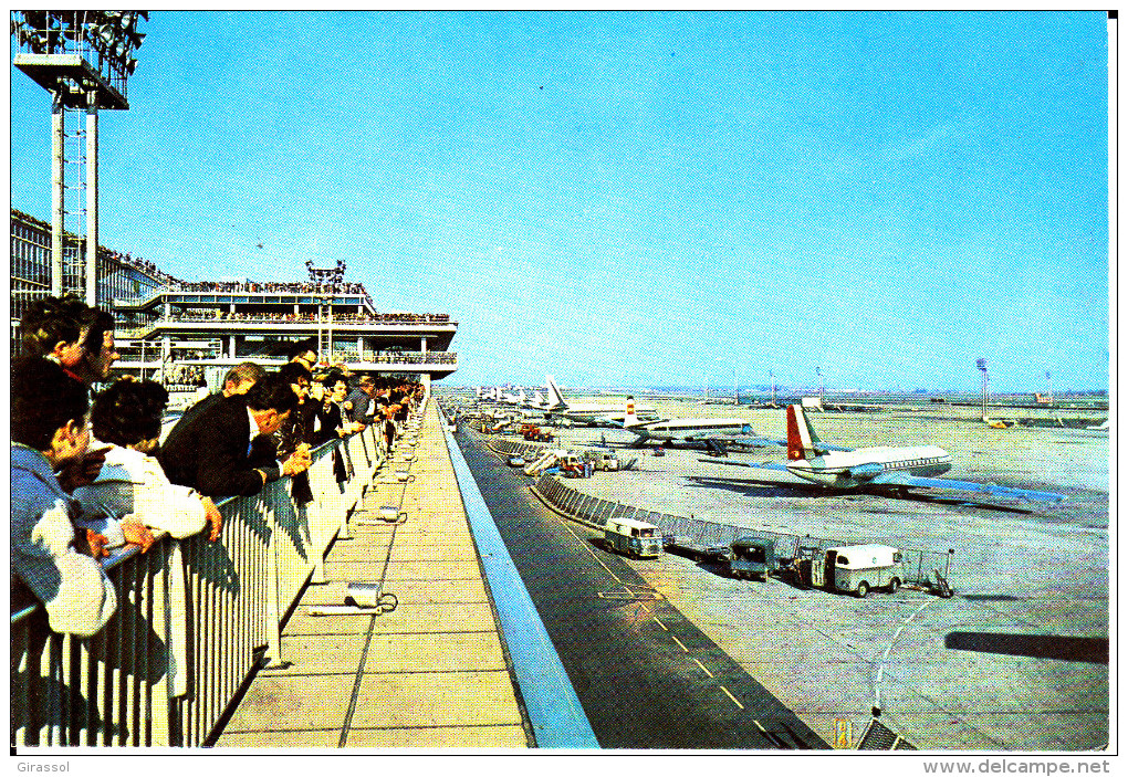 CPSM ORLY AEROPORT AVION ANIMATION LES TERRASSES ET LE PARKING - Aerodromes