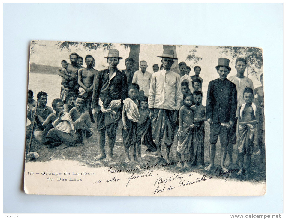 Carte Postale Ancienne : LAOS : Groupe De Laotiens Du Bas-Laos - Laos