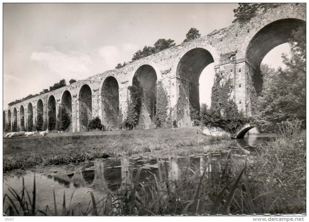 - 28 - MAINTENON. - L'Aqueduc (XVIIe S.) - - Maintenon