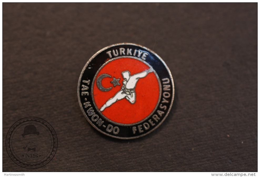 Martial Arts - Turkiye/ Turkish TaeKwonDo  Federasyonu/ Federation - Fighting Pin Badge - #PLS - Judo