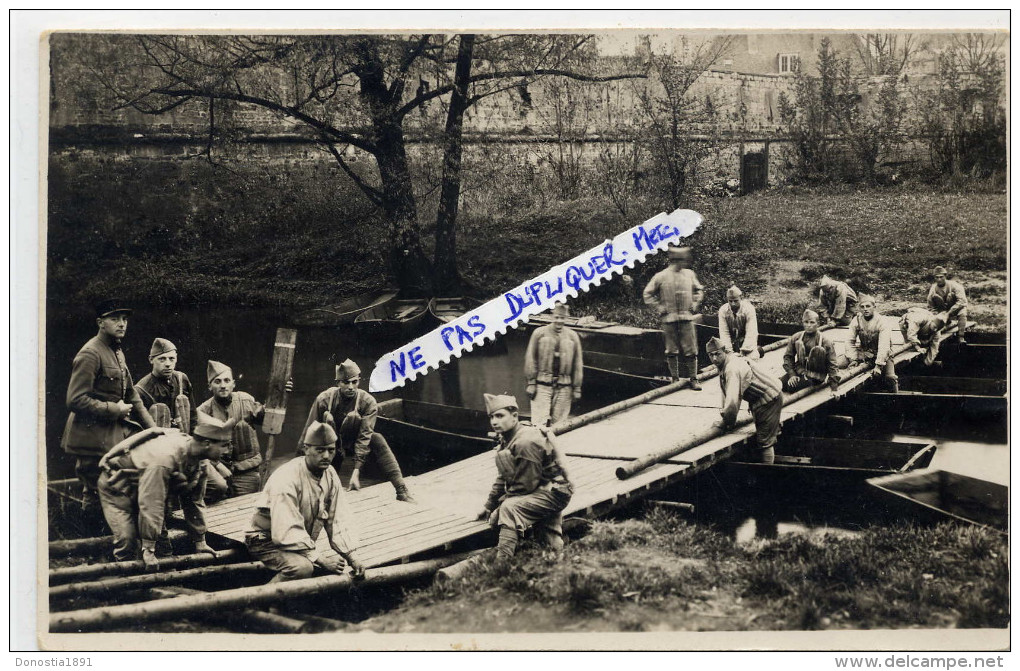 Ecole Des Ponts , Souvenir Du 2 . 11 . 1931  Carte-photo (photo M. Bouquet Besançon) Militaires - Besancon