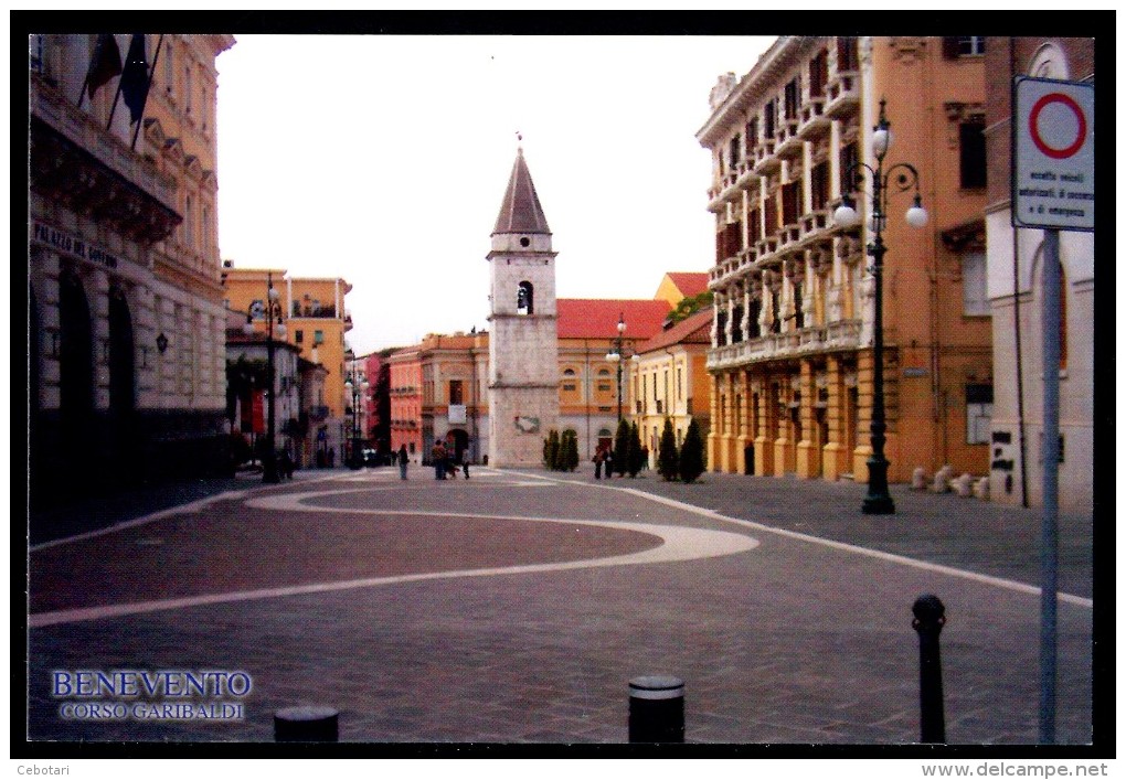 BENEVENTO - Corso Garibaldi - Cartolina Non Viaggiata - Benevento