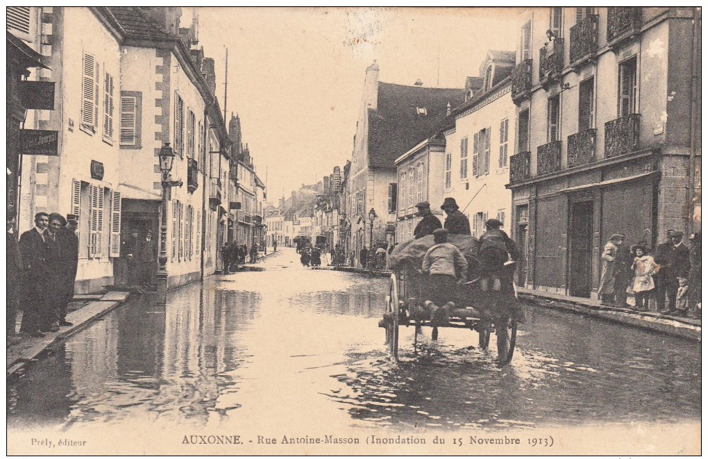 AUXONNE  RUE ANTOINE MASSON  Inondation Du 15 Novembre 1913  Traversée En Charrette - Auxonne