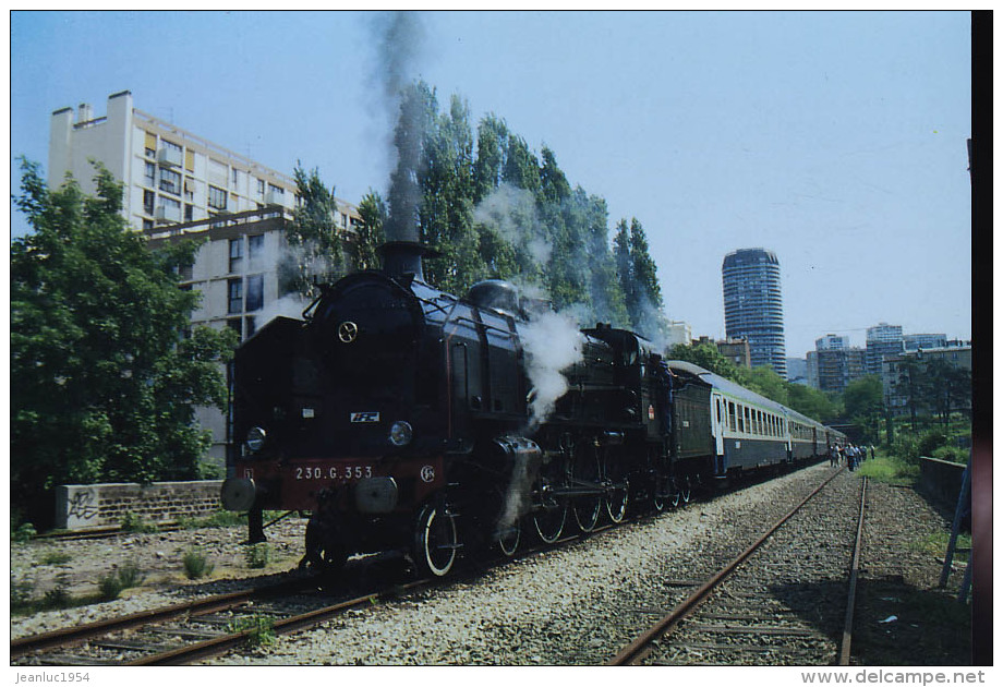 LOCOMOTIVE PARIS LA PETITE CEINTURE 230 G - Trains