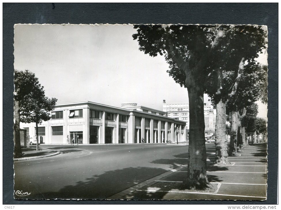 CLERMONT FERRAND  LA GARE ROUTIERE  CIRC  OUI   / 1950   EDIT - Clermont Ferrand