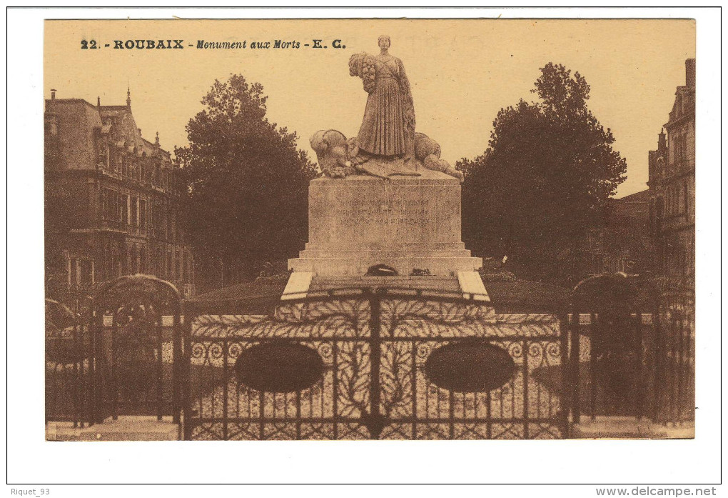 22 - ROUBAIX - Monument Aux Morts - E.C. - Roubaix