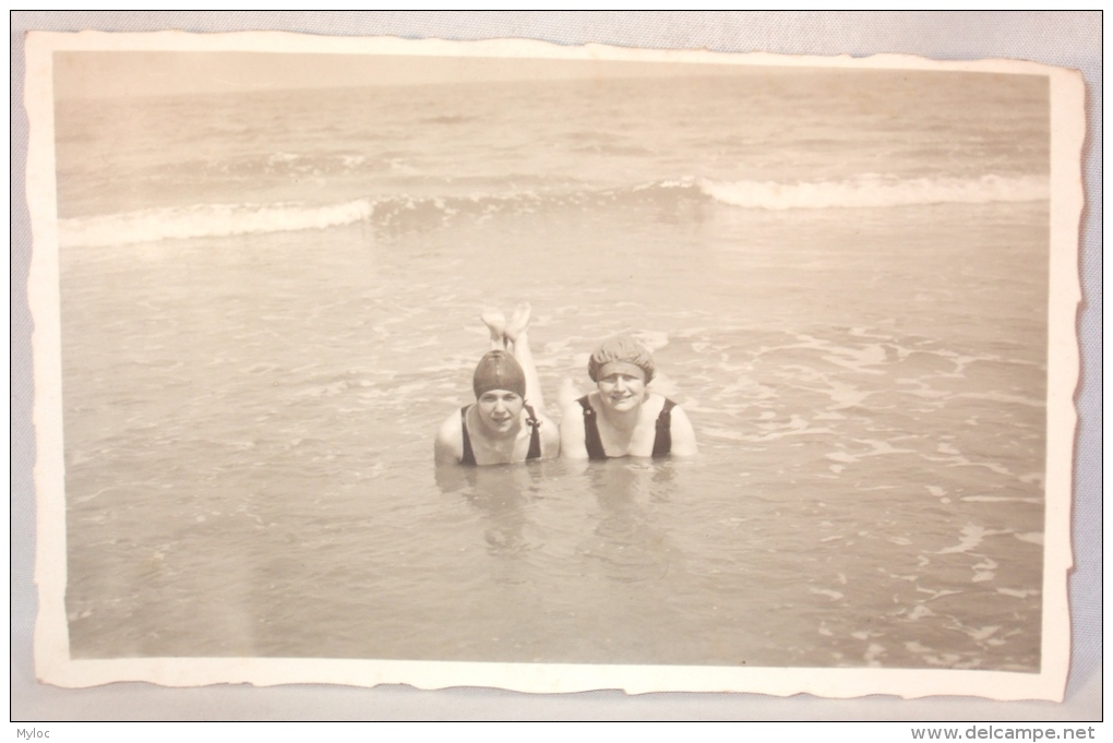 Carte Photo. Baigneuses En Maillot. - Personas Anónimos