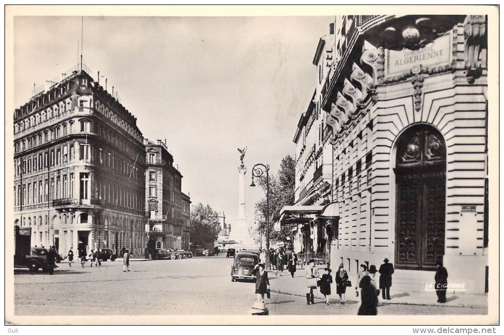 [33] Gironde > BORDEAUX  Cours Du XXX Juillet Et Colonne Des Girondins - ETAT = Voir Description    *PRIX FIXE - Bordeaux