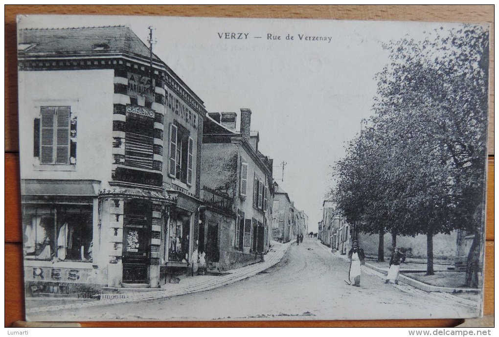 Cpa D51  - Verzy - Rue De Verzenay . A La Parisienne - Verzy