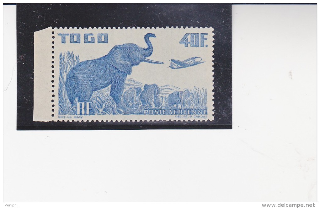 TOGO - POSTE AERIENNE  N° 17 NEUF XX  COTE : 8,50 € - Togo (1960-...)