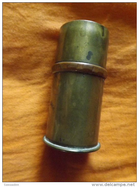 BRIQUET - GUERRE 14/18 - TRAVAIL DE POILU - DOUILLE 37 85 PDps 284 9 17 MARQUAGE GRENADE - Other & Unclassified