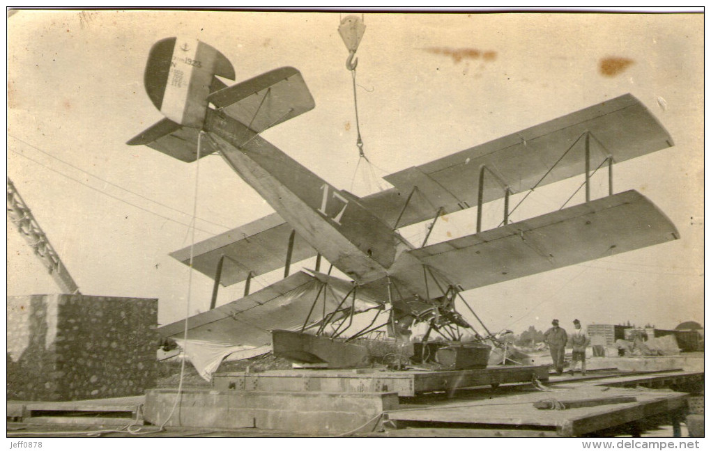 AVIATION - AVION - Carte Photo - Accident - Hanriot Victime D´un Cheval De Bois - 2 Scans - Bon état - Accidentes