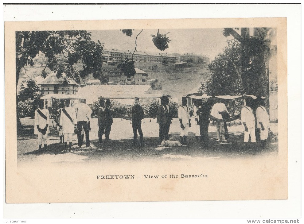 Freetown View Of The Barracks Cpa Bon état - Sierra Leone