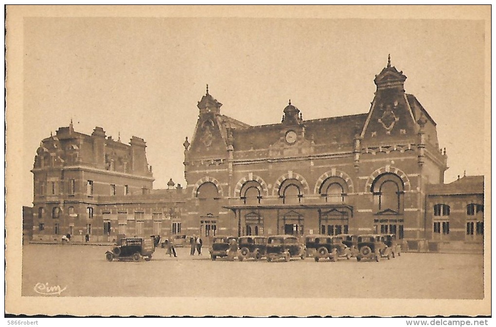 CARTE POSTALE ORIGINALE ANCIENNE : CAMBRAI  LA GARE DU NORD  TAXIS ANIMEE NORD (59) - Gares - Sans Trains