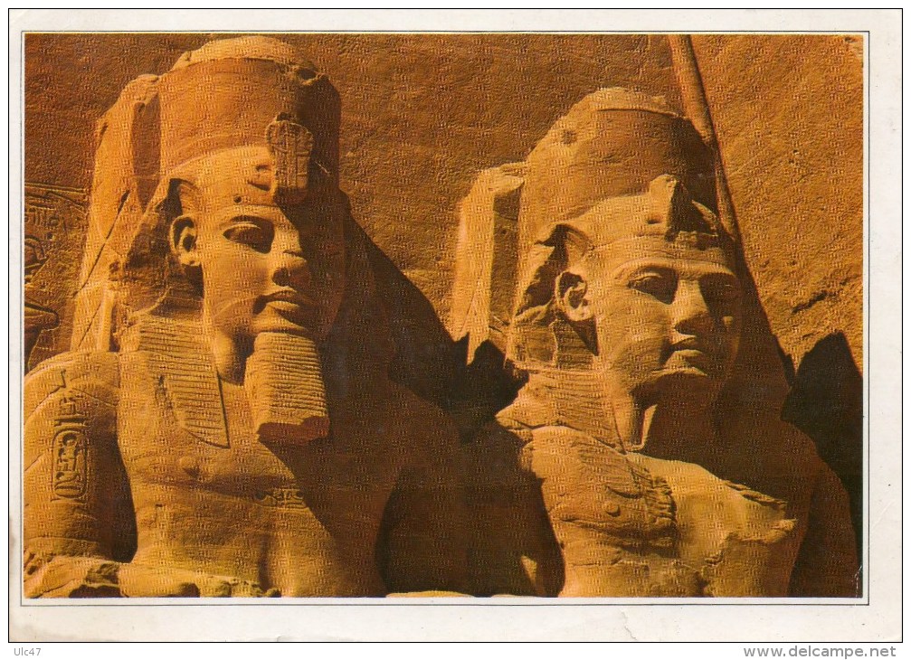 - EGYPT. - Abou Simbel Rock Temple Of Ramses II - Partial View Of The Gigantic Statues - Stamp - Scan Verso - - Abu Simbel Temples