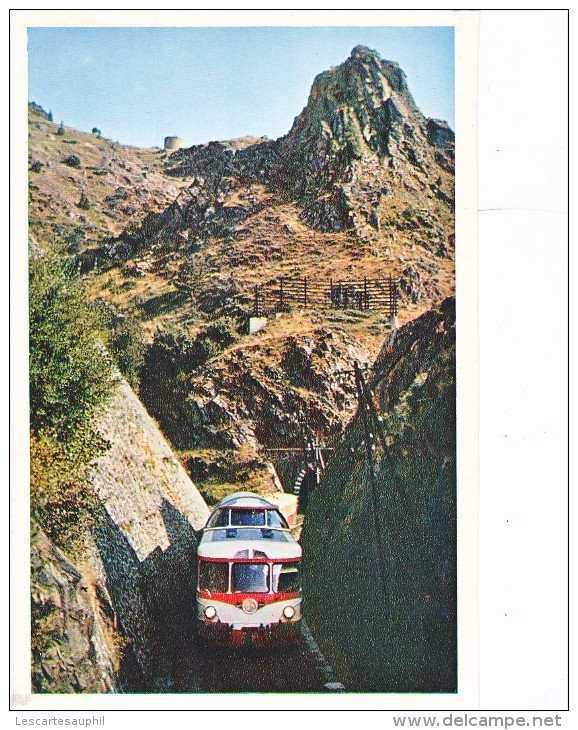 Locomotive Sncf Autorail Panoramique Ligne Brioude Langogne Train - Eisenbahnen