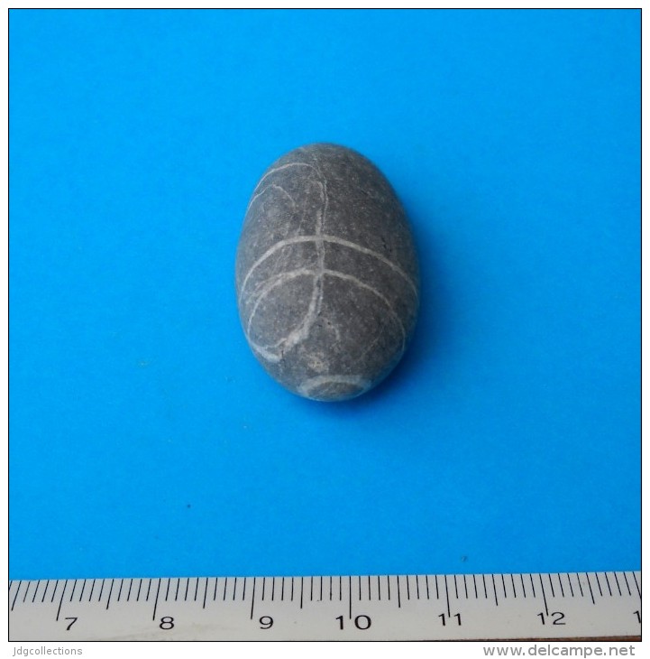 # M037 TRIPLE STRIPED ESTEREL GREY PEBBLE ORE - South France, Provence, Mineral Minerai Minerale Erz - Minerals