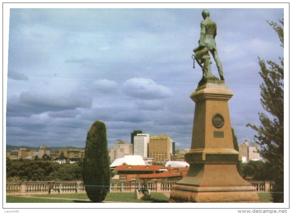 (PH 536) Australia - SA - Adelaide Colonel Light's Statue - Adelaide