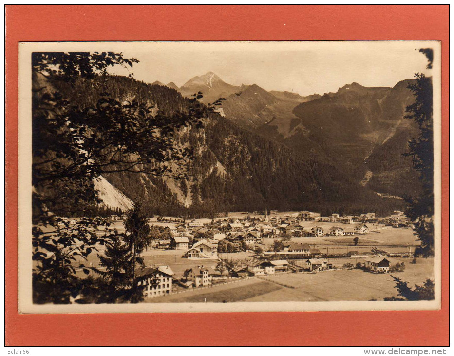 Mayrhofen Est Une Petite Ville  D'Autriche Située Au Fond De La Vallée De La Ziller (Zillertal) Dans Le Tyrol - Zillertal