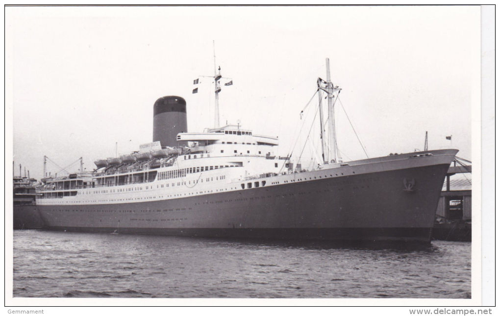 SHIPPING PHOTO - PENDENNIS CASTLE - Steamers