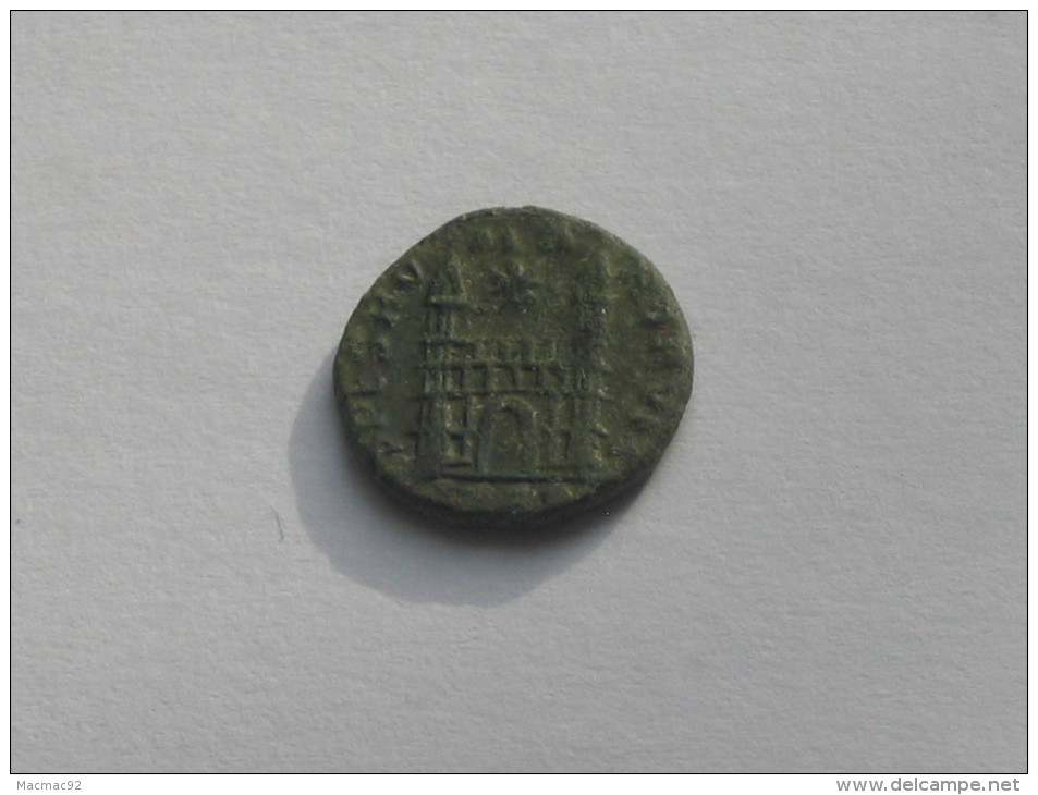 Monnaie Romaine à Identfier . Petit Bronze **** EN ACHAT IMMEDIAT **** - Other & Unclassified