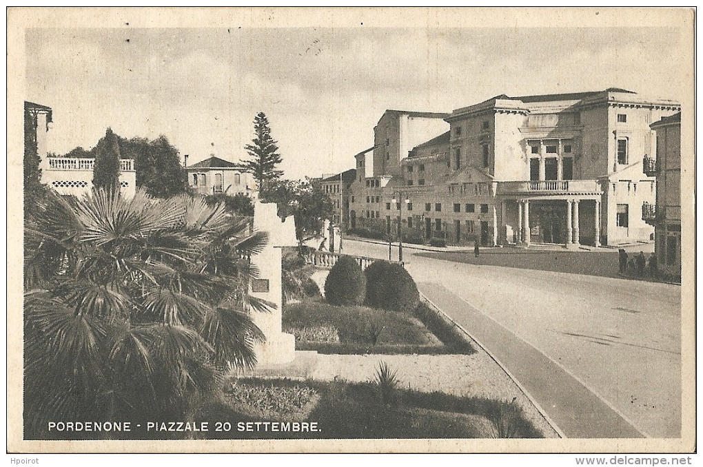 PORDENONE - PIAZZALE 20 SETTEMBRE - FORMATO PICCOLO - VIAGGIATA 1944 - (rif. P38) - Pordenone