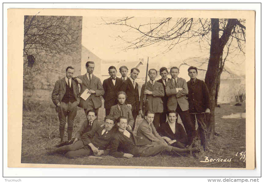 E3170 - Berneau - Photo D'un Groupe De Jeunes Hommes - Un Porte Un Fusil - Dalhem