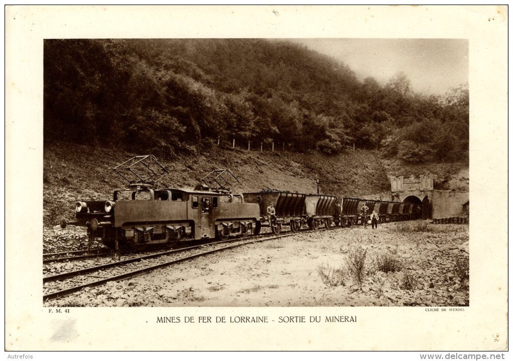 IMAGE  -  MINES DE FER DE LORRAINE  -  SORTIE DU MINERAI  -  AVANT 1950   -  29 X 20 CM - Otros & Sin Clasificación