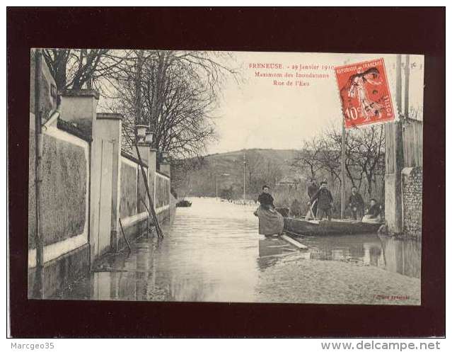 78 Freneuse  29 Janvier 1910 Maximum Des Inondations Rue De L'eau édit. Spéciale  Animée Barque - Freneuse