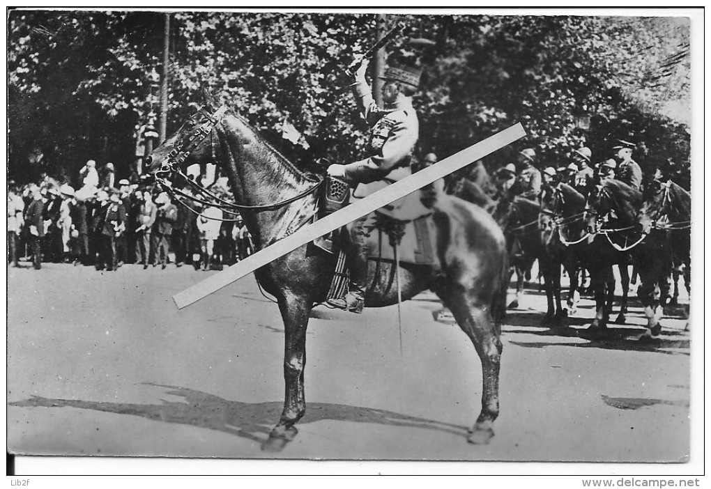 Défilé Avec Le Maréchal Foch à Cheval 1carte Photo 1914-1918 14-18 Ww1 WwI Wk Poilus - Krieg, Militär