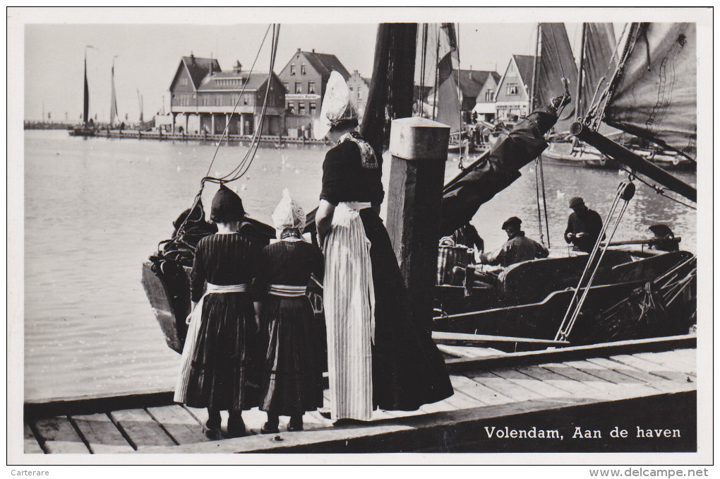 Cpa,noord-holland,near Amsterdam,volendam Edam,aan De Haven,girls Et Women En Costume Local,rare - Volendam