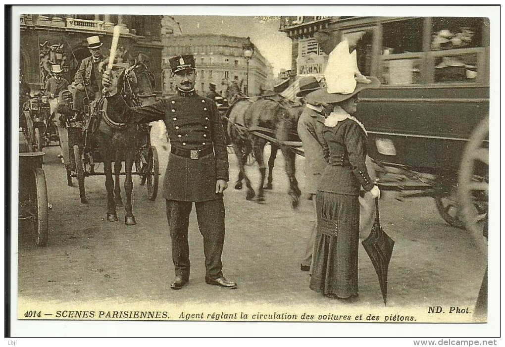 PARIS , Agent Réglant La Circulation Des Voitures Et Des Piétons , Reproduction D'une CPA - Petits Métiers à Paris