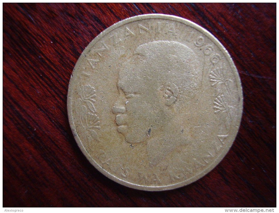 TANZANIA 1966 TWENTY CENTS NYERERE Nickel-brass USED COIN.. - Tanzania