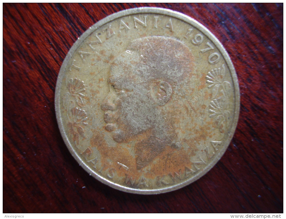 TANZANIA 1970 TWENTY CENTS NYERERE Nickel-brass USED COIN.. - Tanzanie