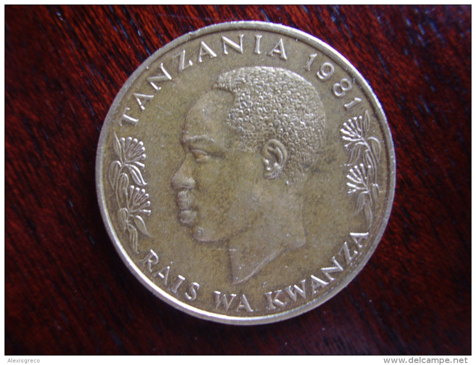 TANZANIA 1981 TWENTY CENTS NYERERE Nickel-brass USED COIN.. - Tanzania