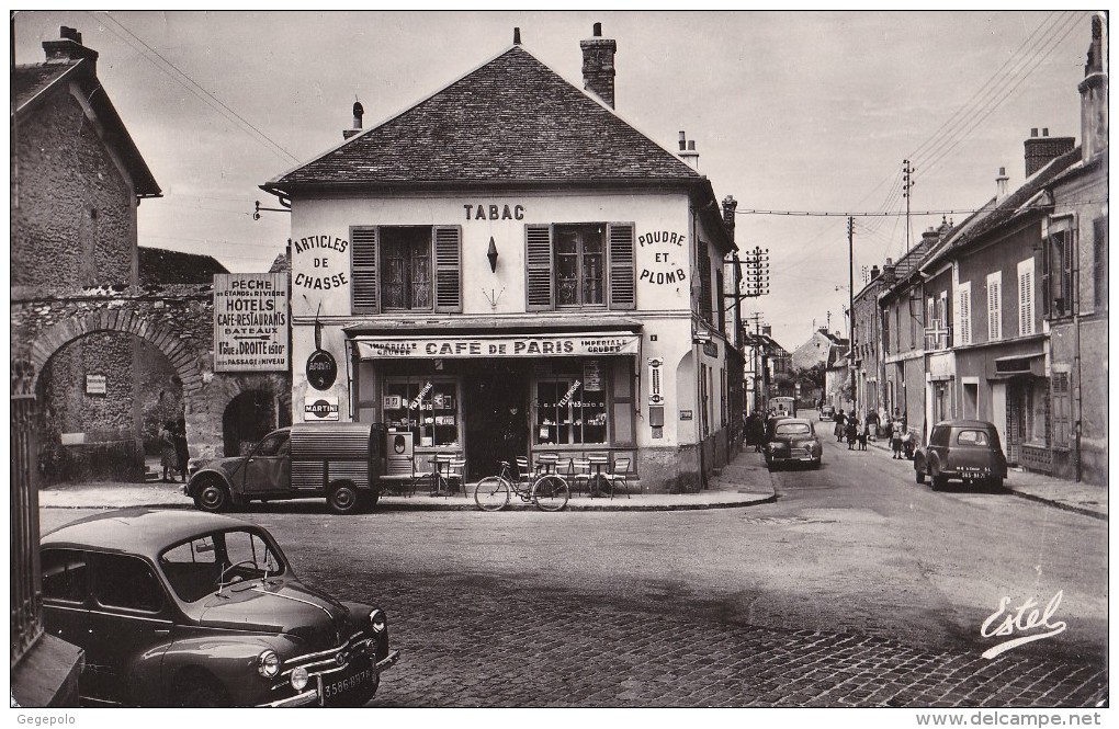 BALLANCOURT  - La Place De La Liberté Et La Rue Du MARTROY - Ballancourt Sur Essonne