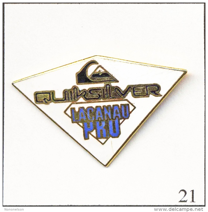 Pin´s - Sport - Surf / Compétition Quicksilver Pro à Lacanau (33). Non Est. EGF. T162-21 - Water-skiing