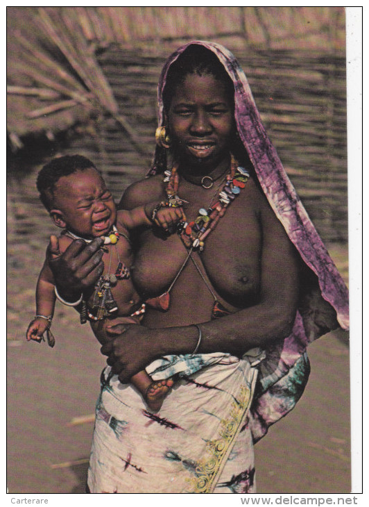 Afrique,africa,the Gambia,gambie,mother And Child,enfant Qui Pleure,rare - Gambia