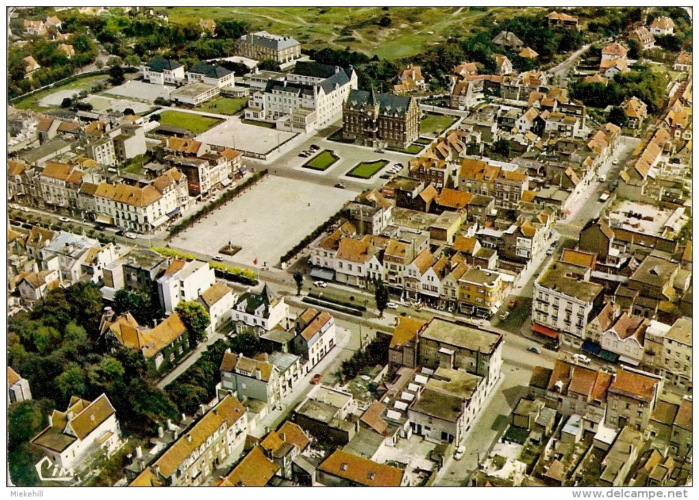 KNOKKE-ZOUTE -HOTEL DE VILLE-STADHUIS-VUE AERIENNE-terrain De Basket-ball - Knokke