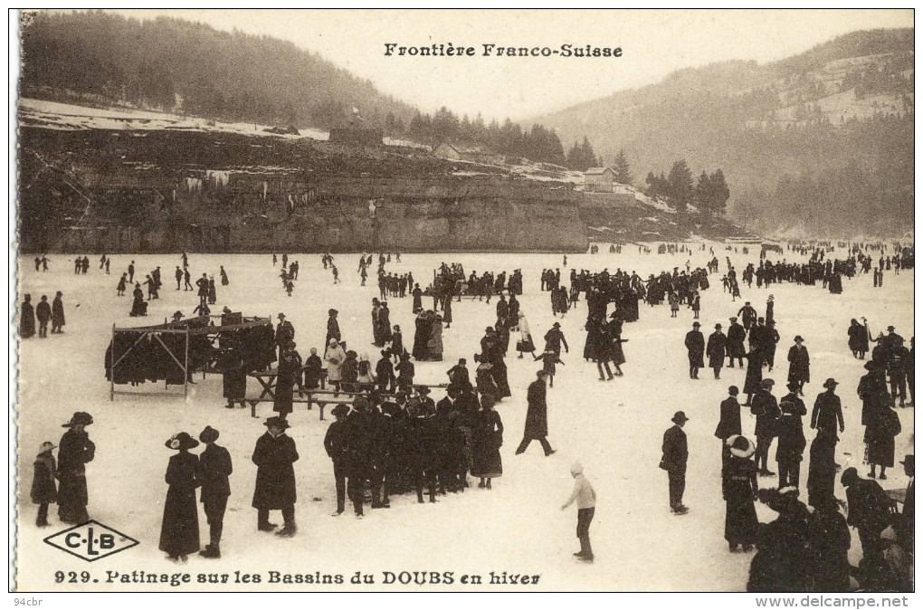 CPA( Sport Patinage A Glace)  Patineurs Au Bassin  Du DOUBS En Hiver - Patinage Artistique