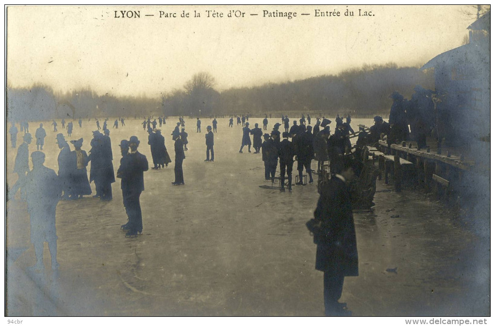 CPA( Sport Patinage A Glace)     LYON Parc De La Tete D Or Patinag Entrée Du Lac - Figure Skating