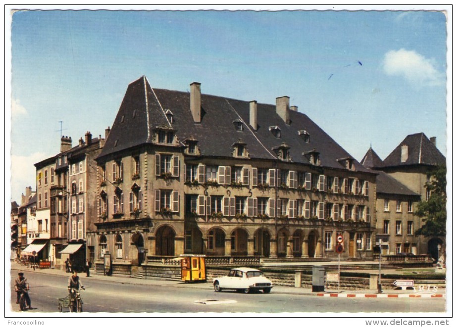 57.THIONVILLE (MOSELLE) - L'HOTEL DE VILLE / CAR-CITROEN DS - Thionville