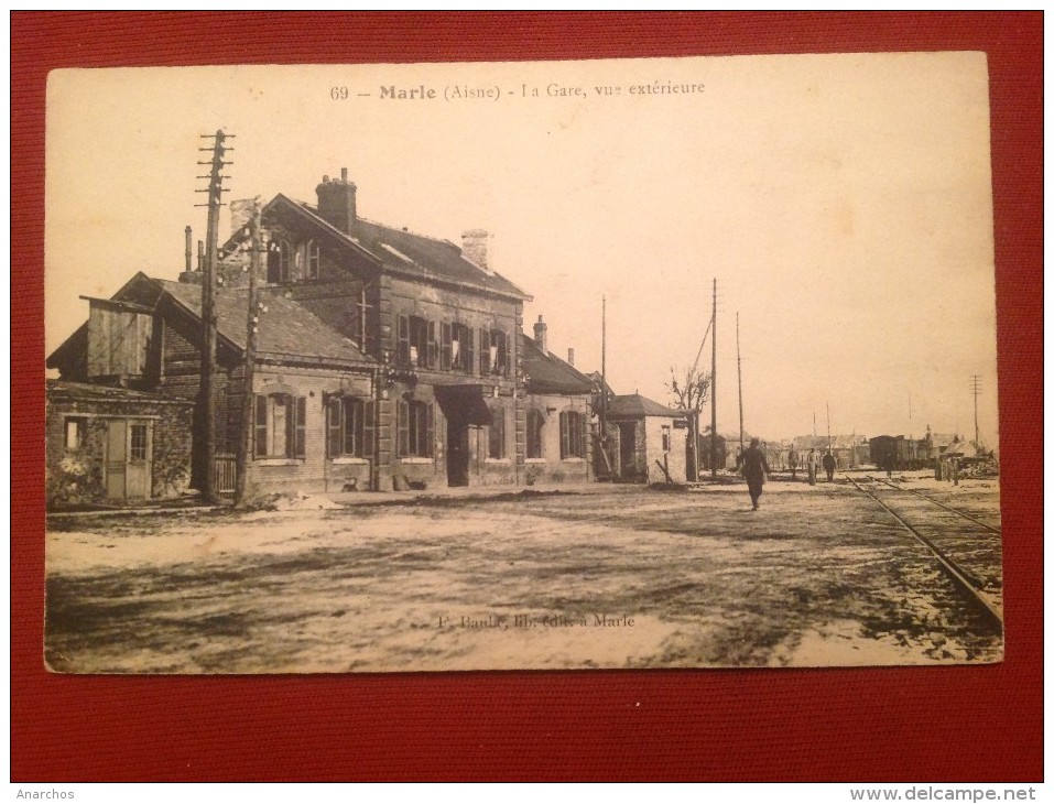 02 Aisne MARLE La Gare Vue Extérieure 69 (RARE) - Autres & Non Classés